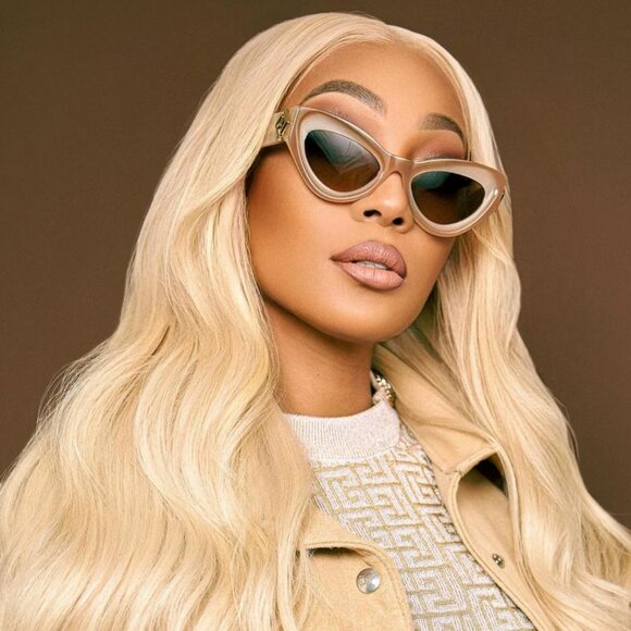 Fendi FE40146I 20A Cat Eye Sunglasses - Grey/Smoke main image 8
